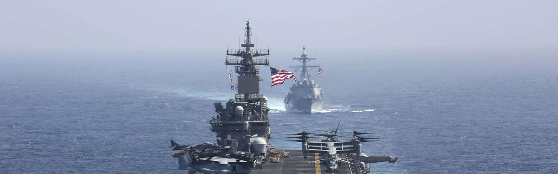 بوارج أميركية وتأهب إيراني