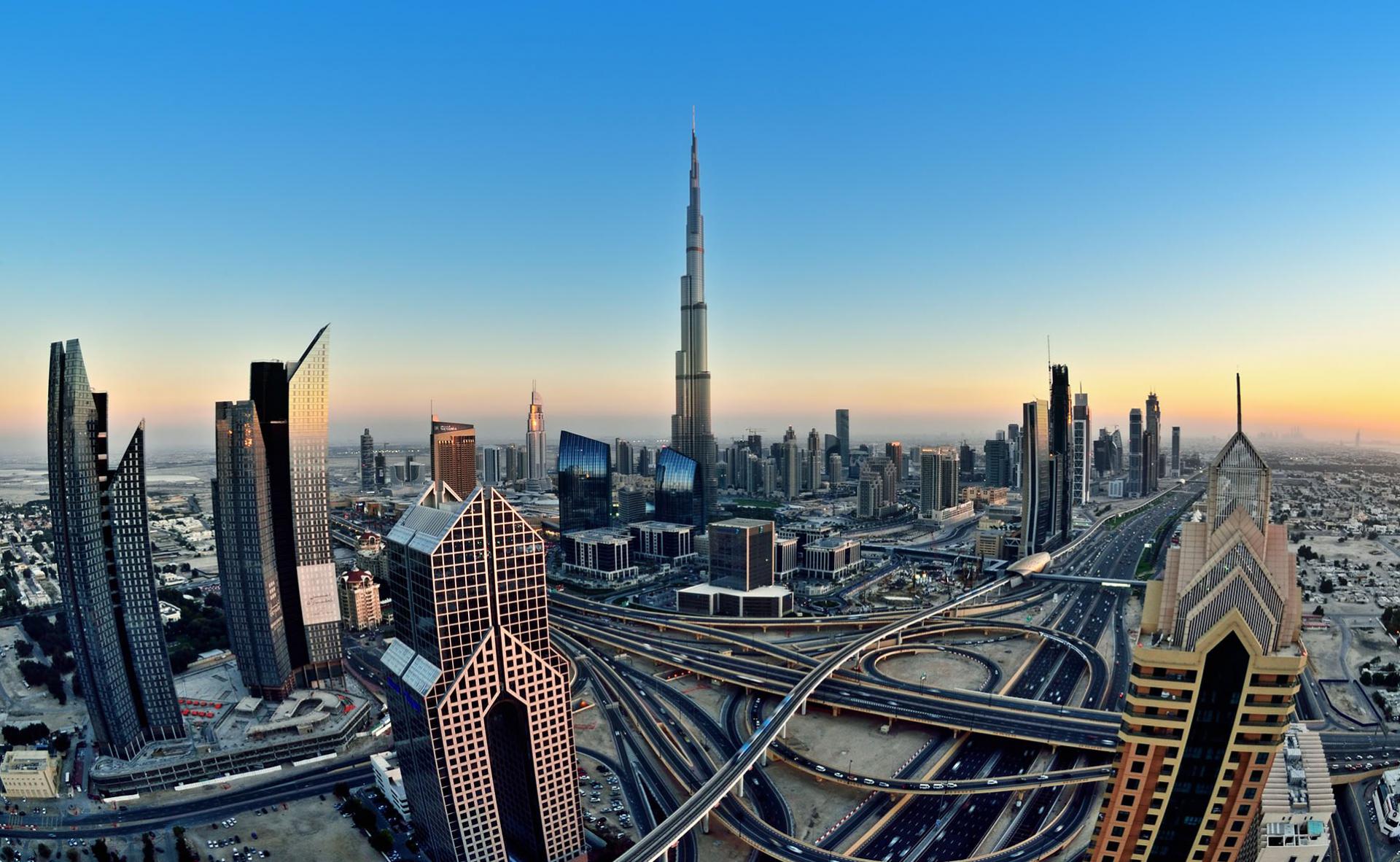 ريادة عالمية تدعم النمو في دبي