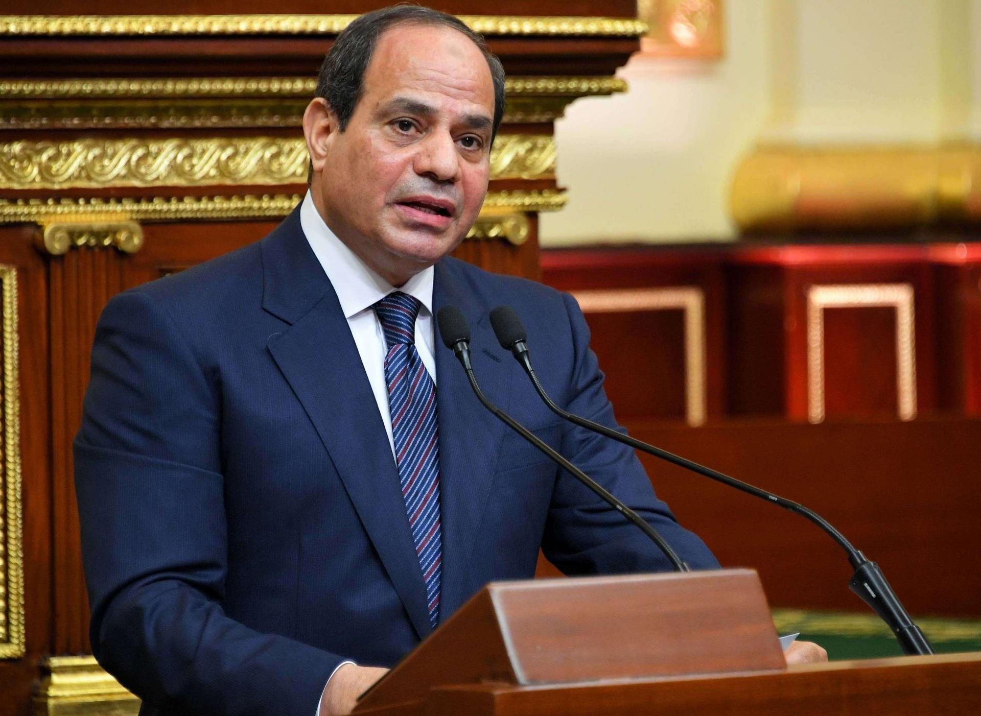 السيسي يطالب يالتضحية