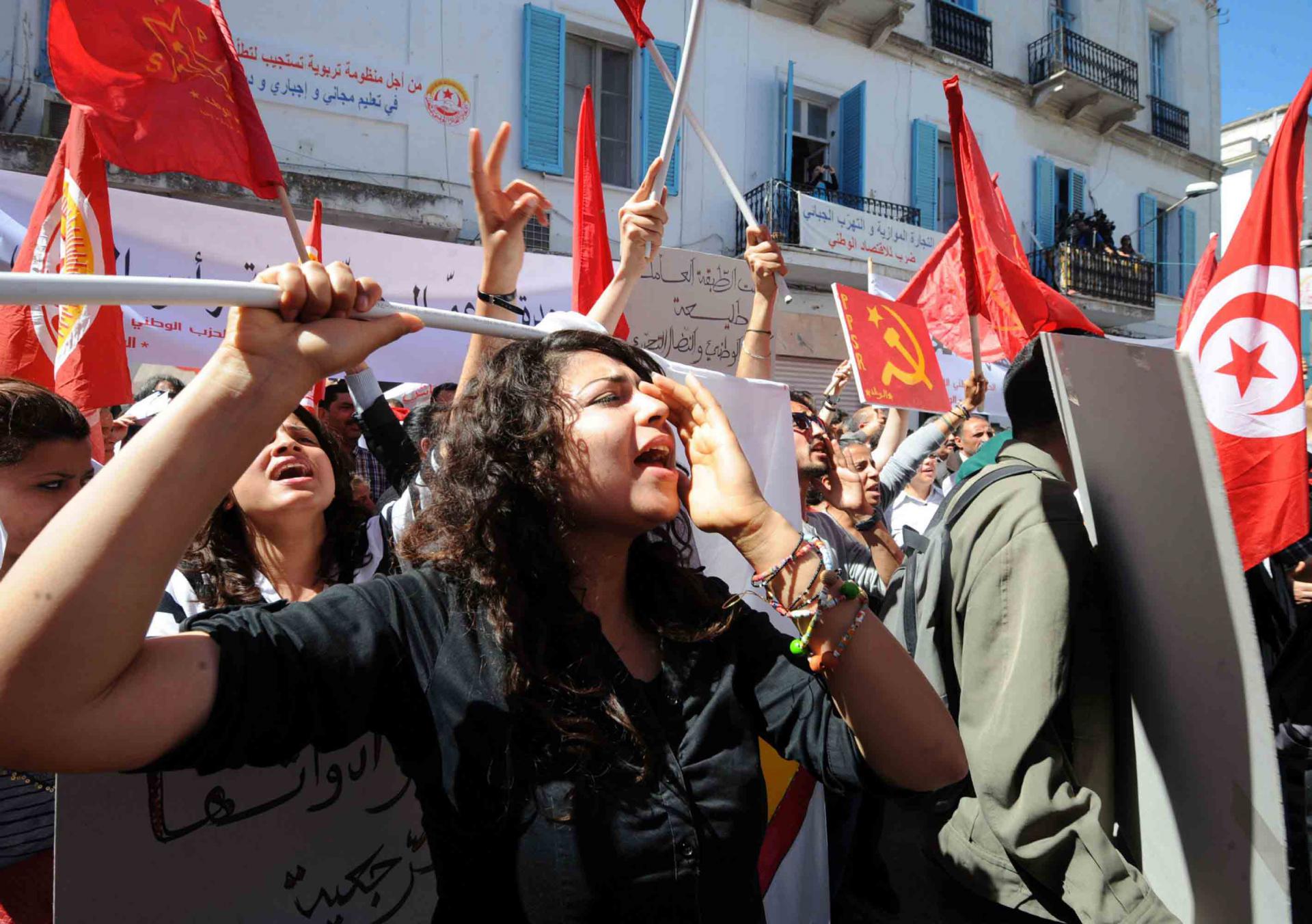قوة الشارع في تونس