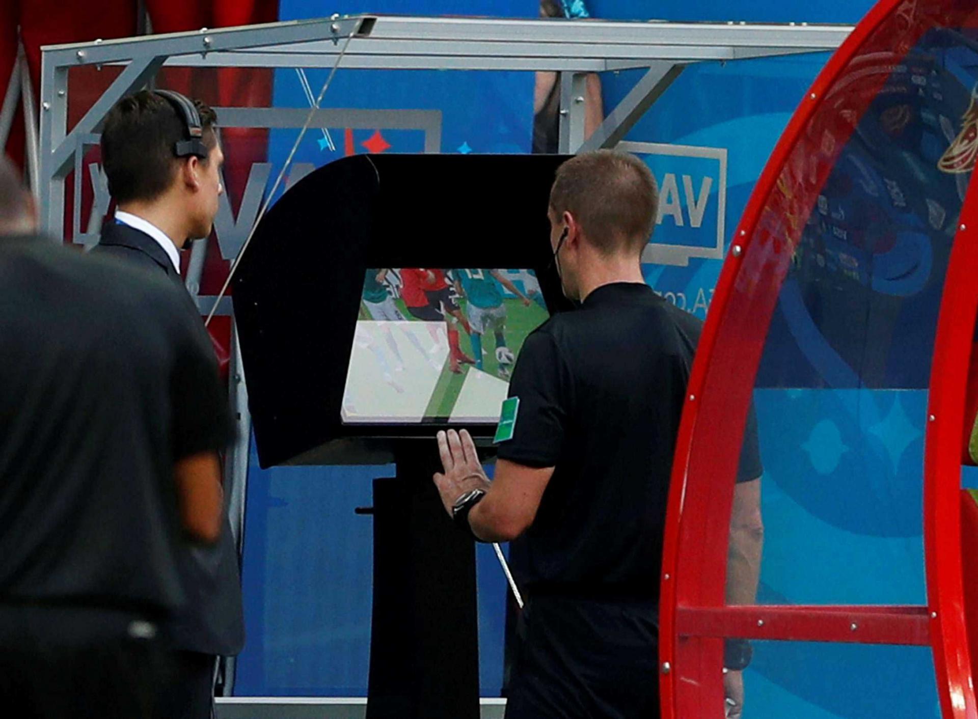تقنية المساعدة بالفيديو في مونديال روسيا
