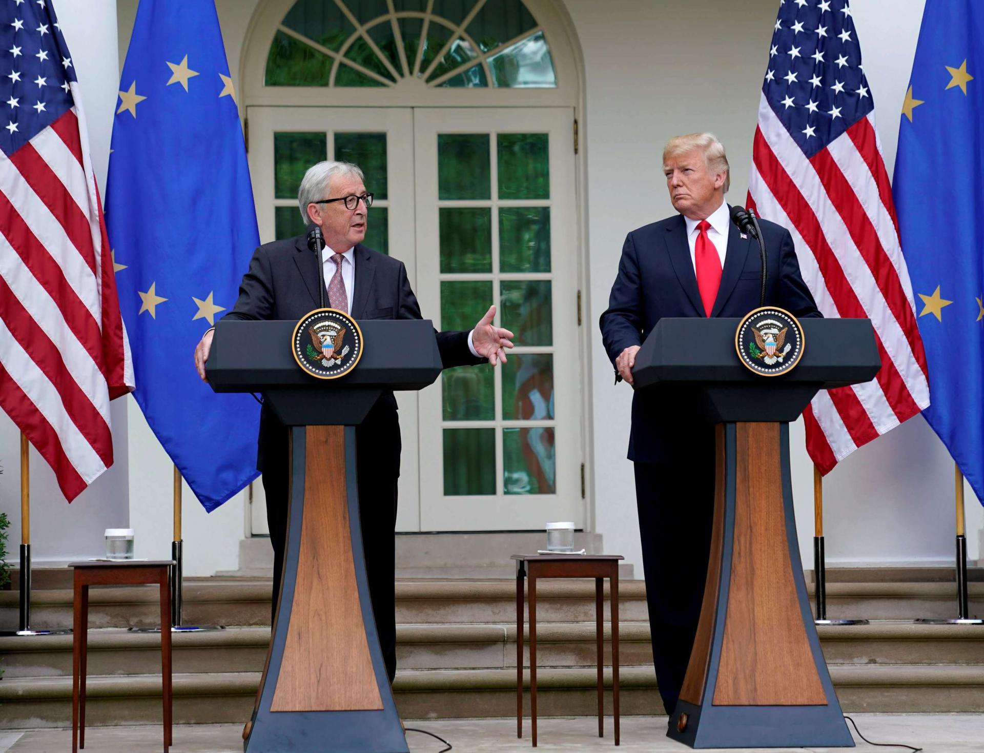 يونكر وترامب