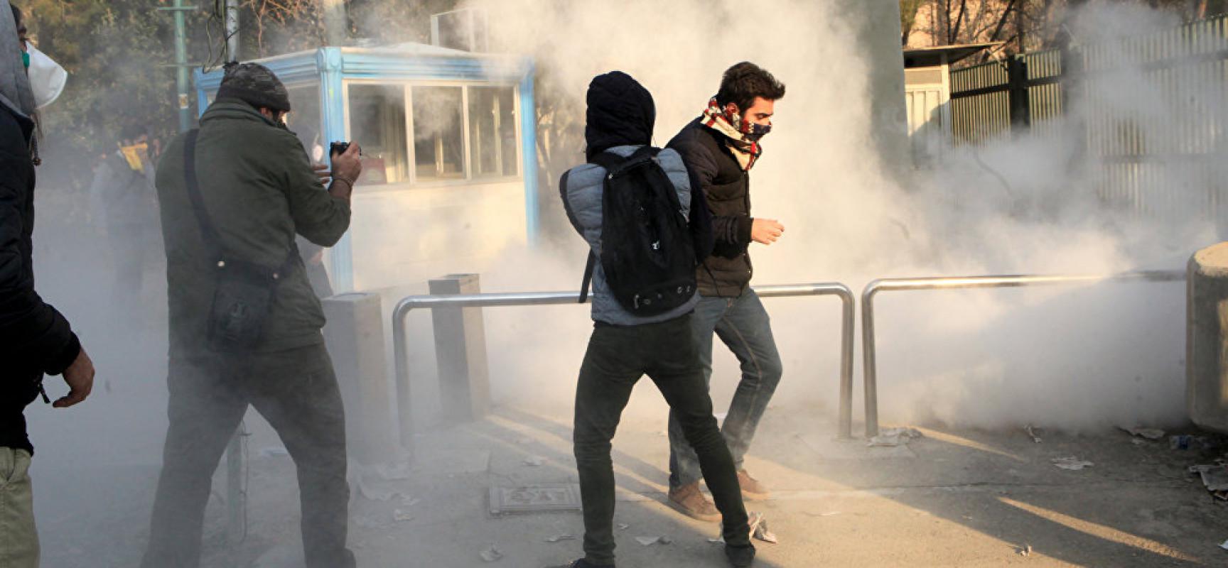 ايران شهدت العديد من المظاهرات احتجاجا على تردي الأوضاع الاجتماعية والاقتصادية