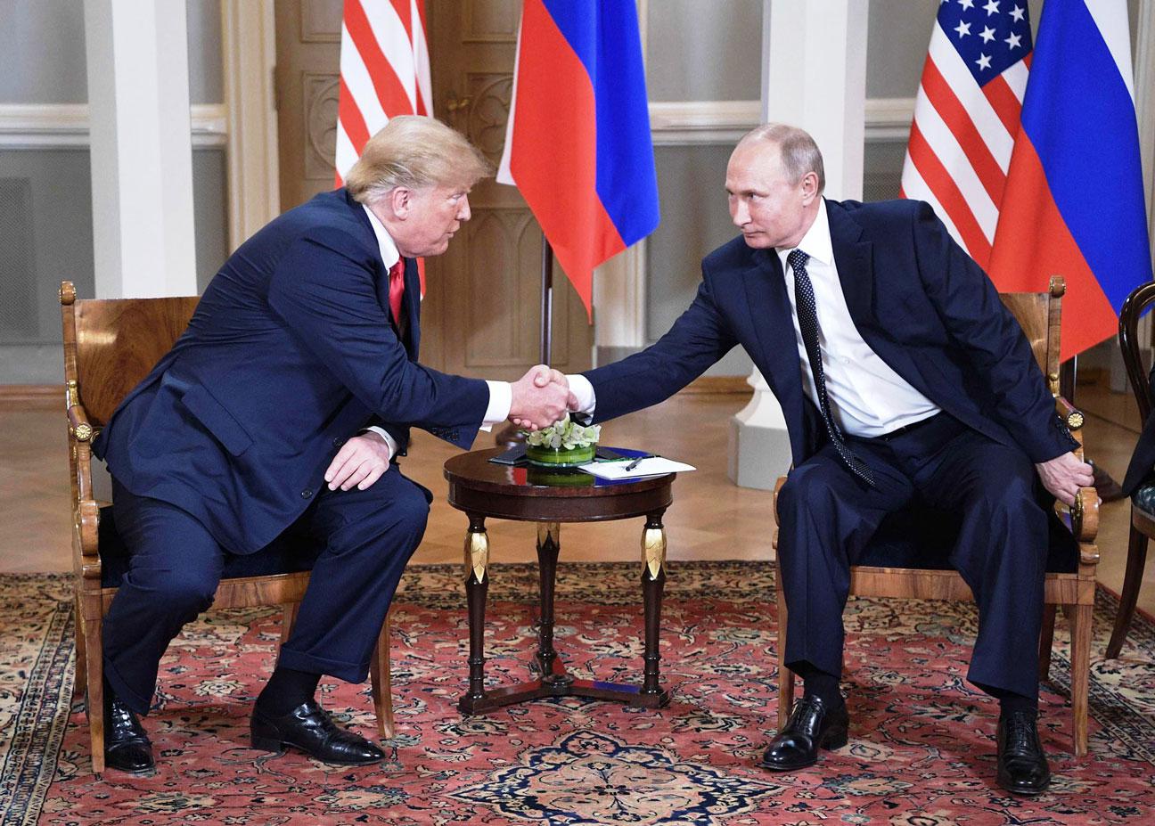 قمة تاريخية بين الرئيسين الأميركي والروسي دونالد ترامب وفلاديمير بوتين