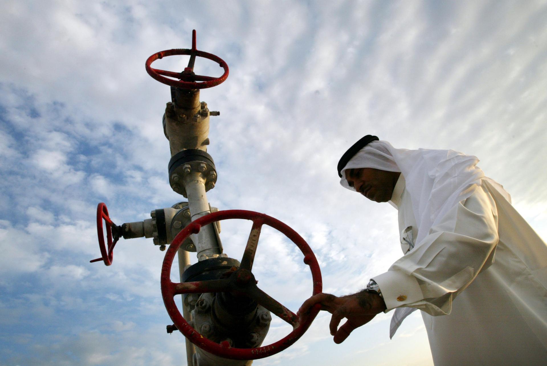 ارتفاع الايرادات النفطية تقود الاقتصاد السعودي للتعافي