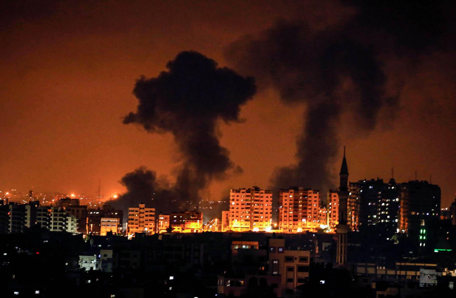 غارات إسرائيلية ليلية على غزة