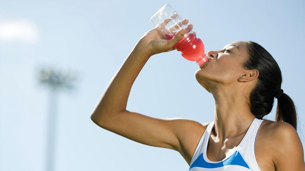المشروبات الرياضية تشل خلايا أشرس أنواع سرطان الثدي 