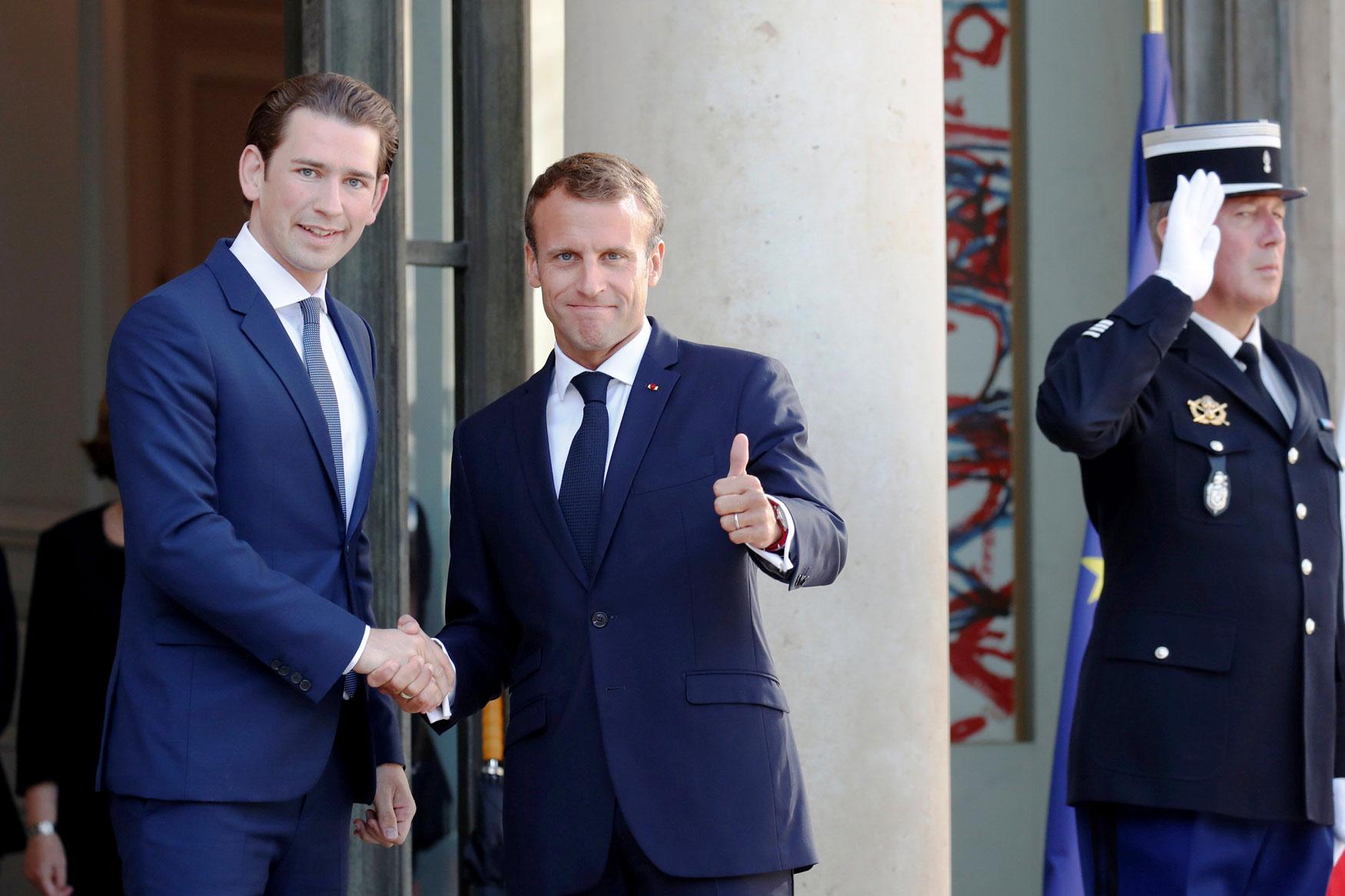 الرئيس الفرنسي امانويل ماكرون والمستشار النمساوي سيباستيان كورتز  يبحثان قضية الهجرة وبريكست
