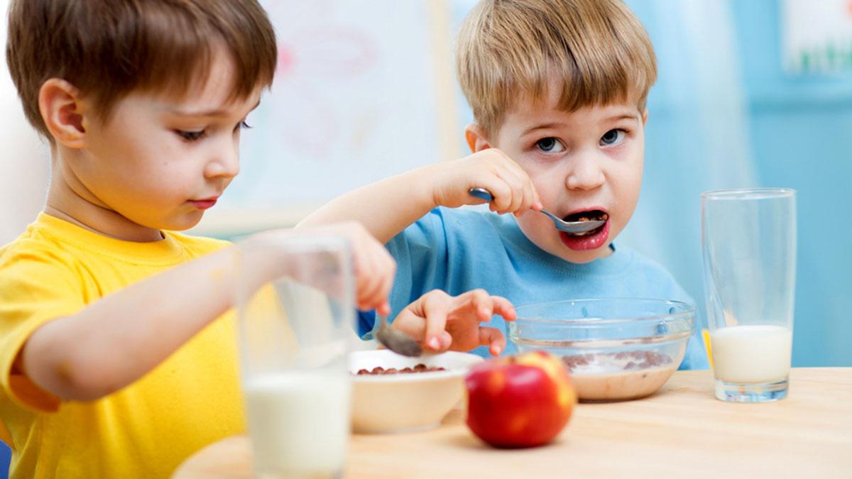 وجبة الإفطار تدعم صحة القلب لدى الأطفال