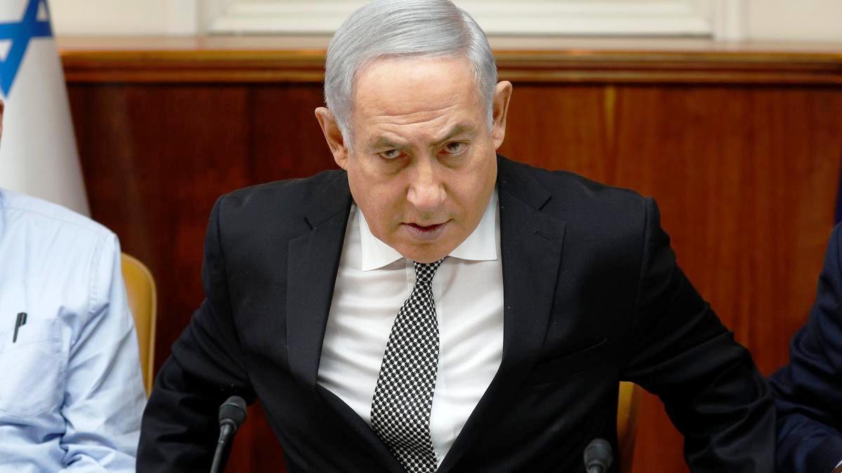 رئيس الوزراء الاسرائيلي بنيامين نتنياهو يكابد لانقاذ ائتلافه الحكومي من الانهيار