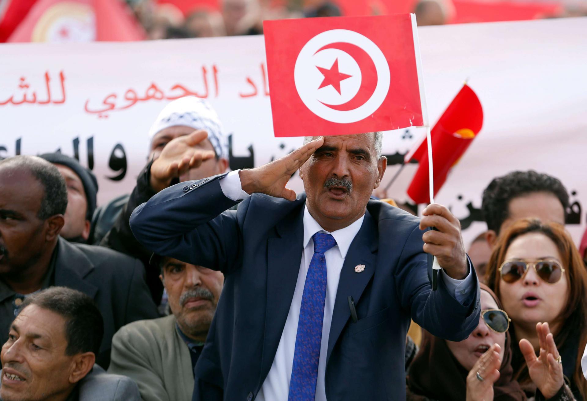 تحديات اقتصادية كبيرة أمام الحكومة التونسية