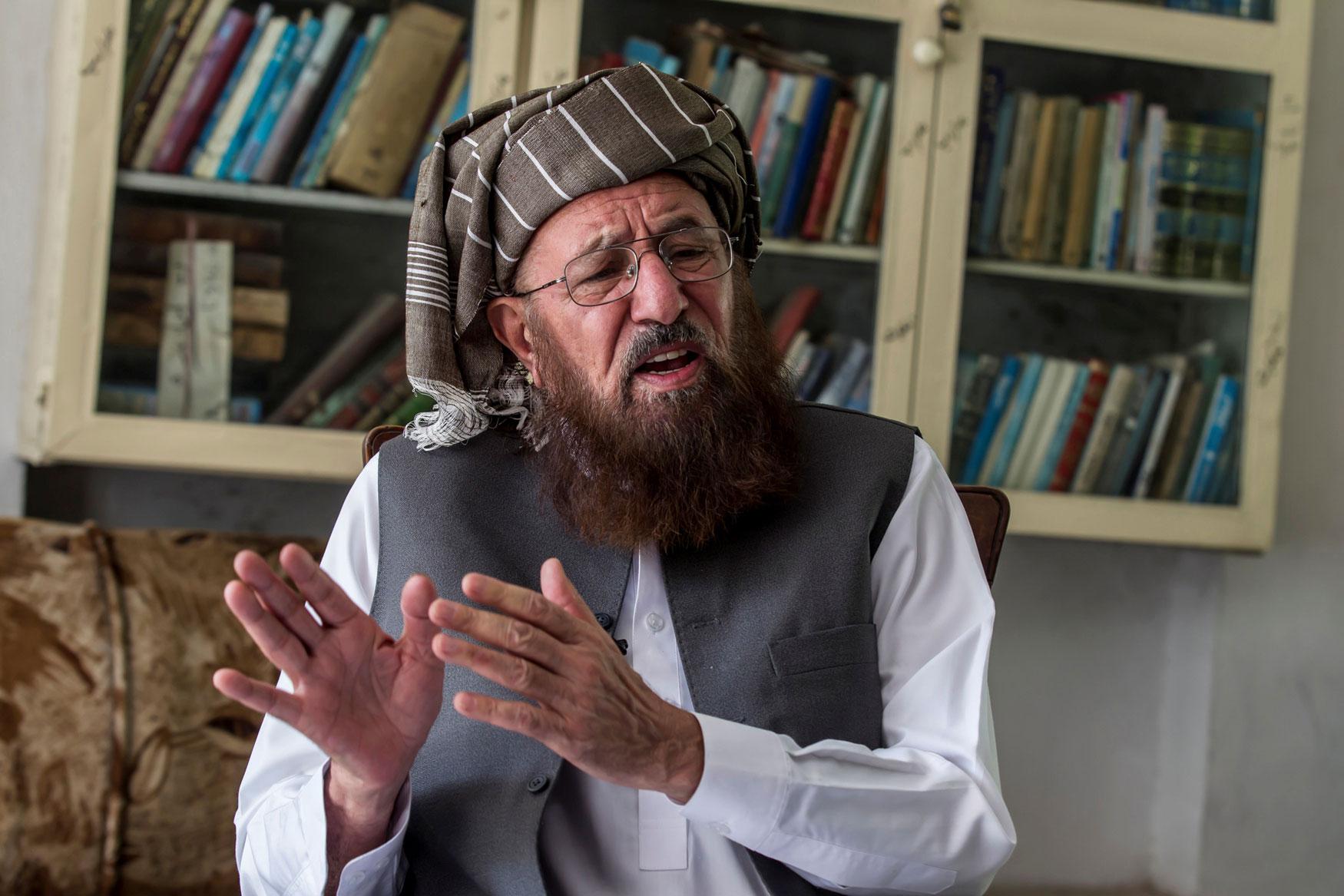 الملا سامي الحق درس عددا من كبار قادة طالبان الأفغانية