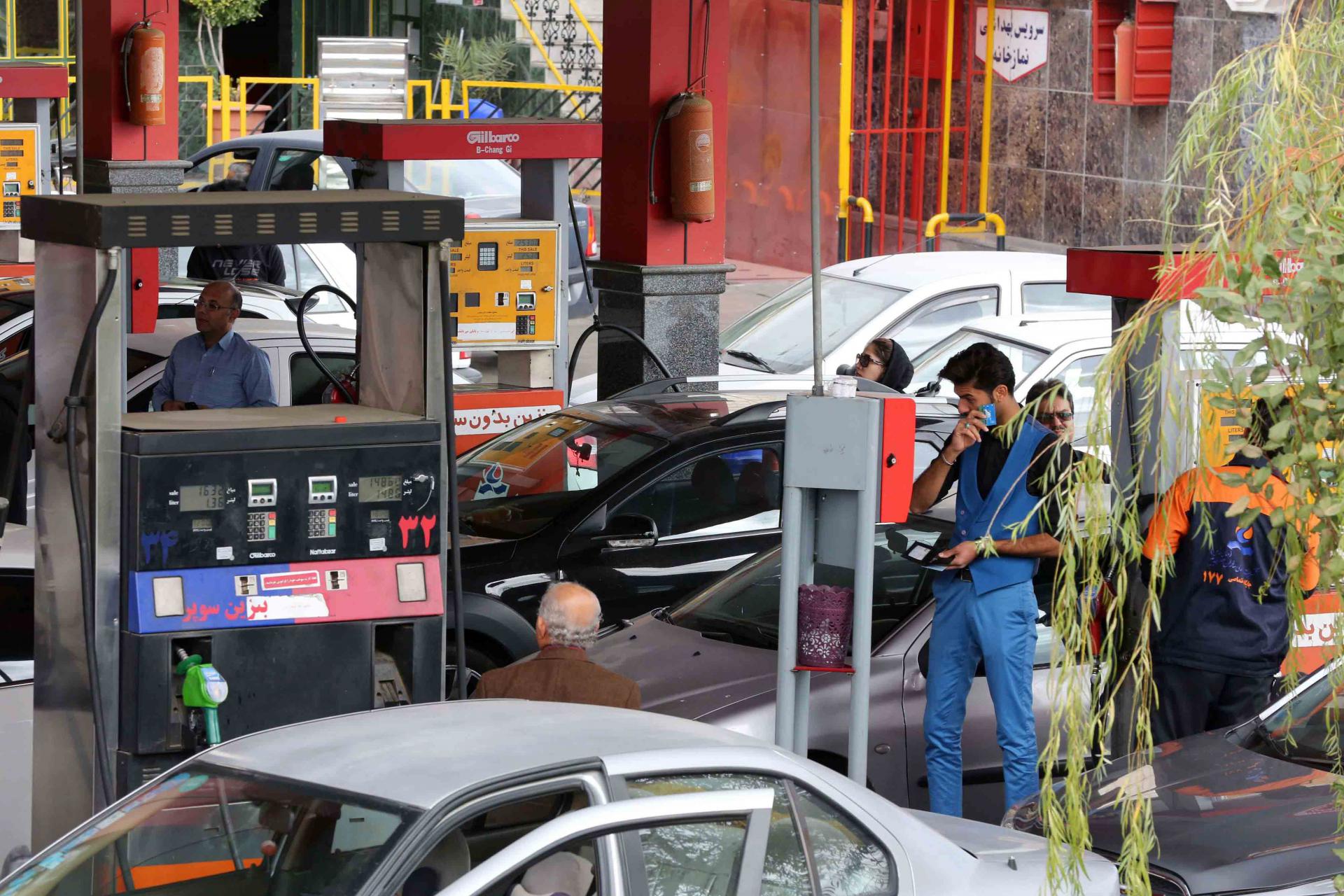 انخفاض أسعار الوقود يؤدي إلى زيادة الاستهلاك