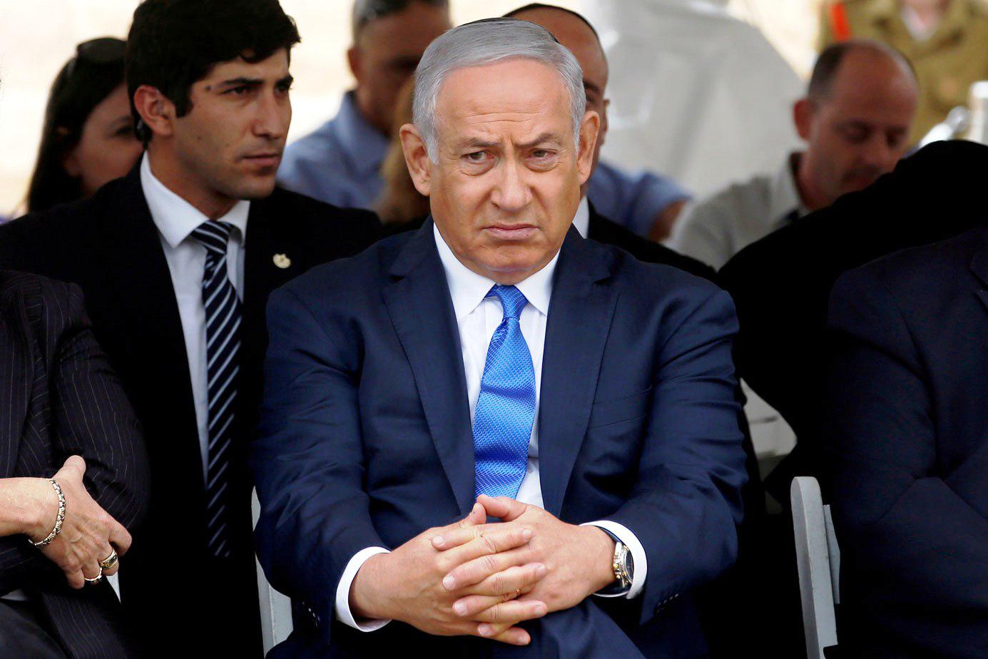رئيس الوزراء الإسرائيلي بنيامين نتنياهو يكابد لمنع انهيار حكومته