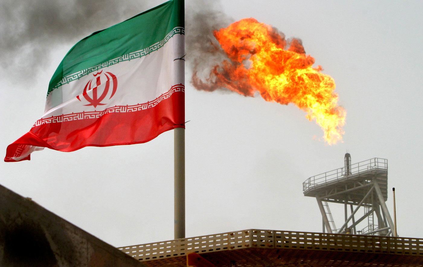 القوبات الجديدة تستهدف قطاعي النفط والمال في إيران