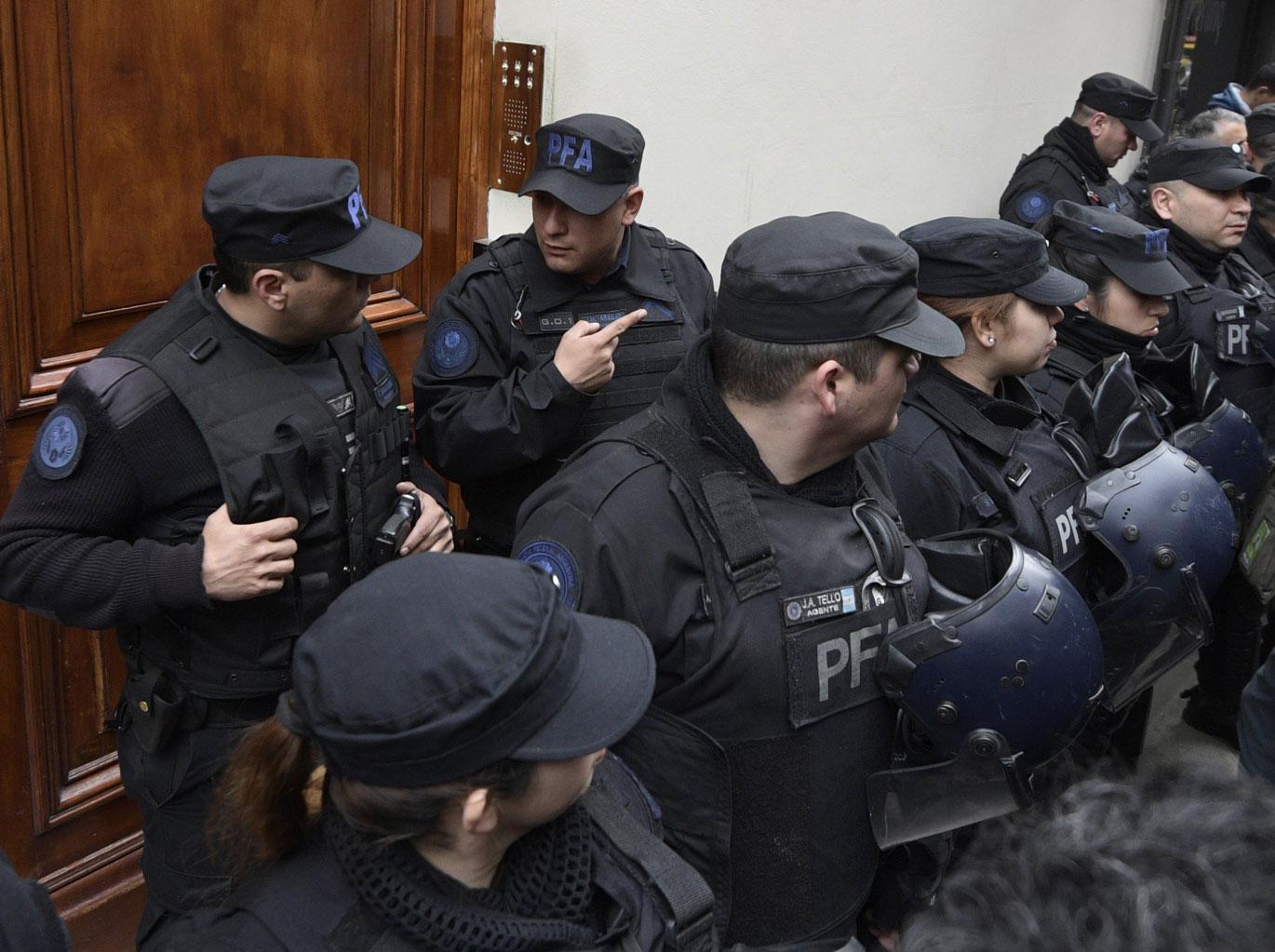 الشرطة الارجنتينية في حالة تأهب دائم تحسبا لاعتداءات في قمة مجموعة العشرين