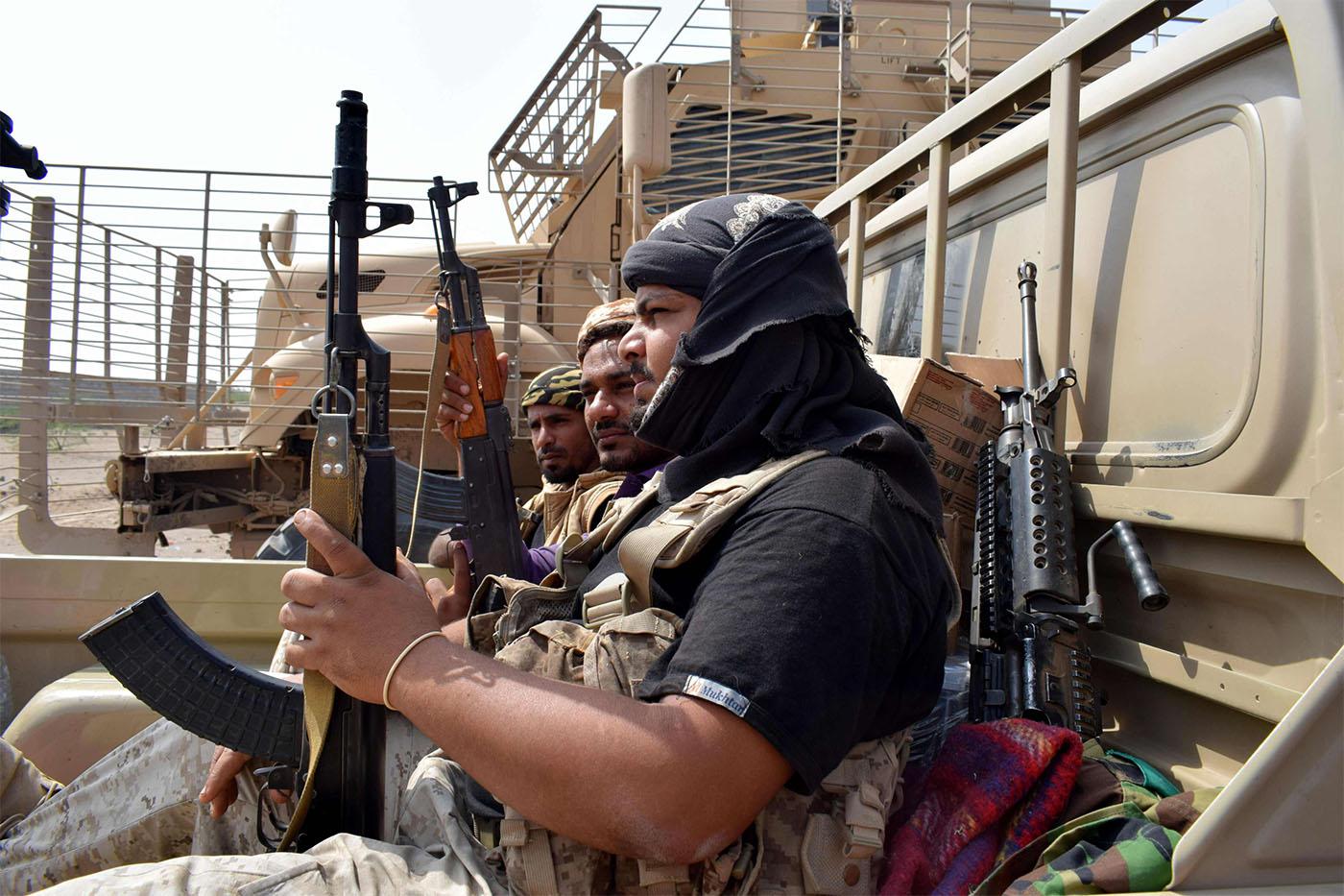 Yemeni pro-government forces advance towards the port city of Hodeidah