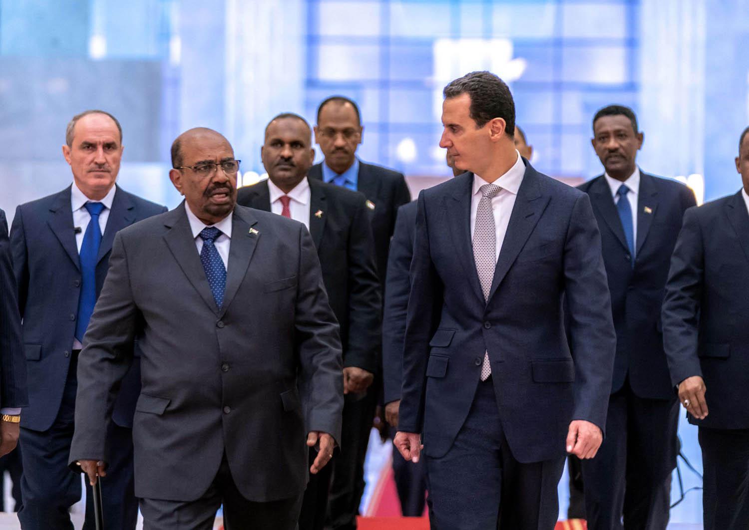 الرئيس السوري بشار الأسد يستقبل الرئيس السوداني عمر البشير في دمشق