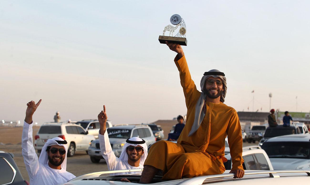 "الأواني المنزلية" تزيّن المهرجان 