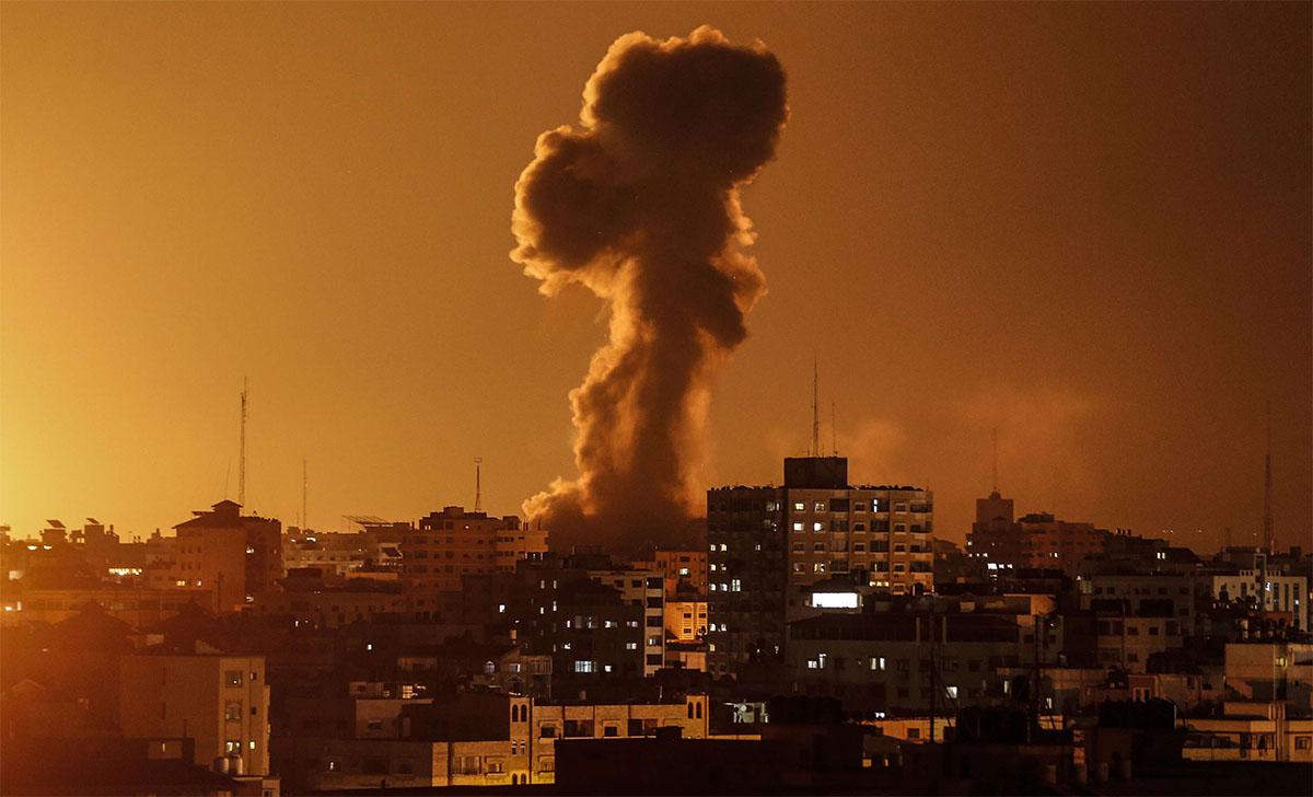 The latest raids follow strikes by the Israeli army on two Hamas posts on Sunday