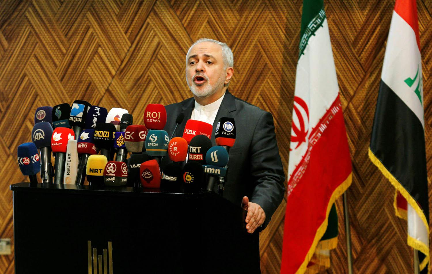 وزير الخارجية الإيراني محمد جواد ظريف يلقي كلمة في السليمانية شمال العراق