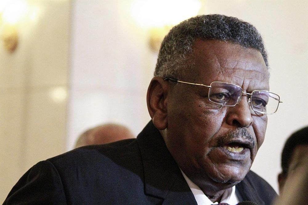 أول إقالة لبكري صالح