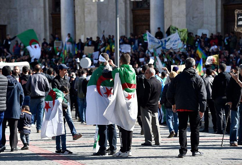 المتظاهرون الجزائريون
