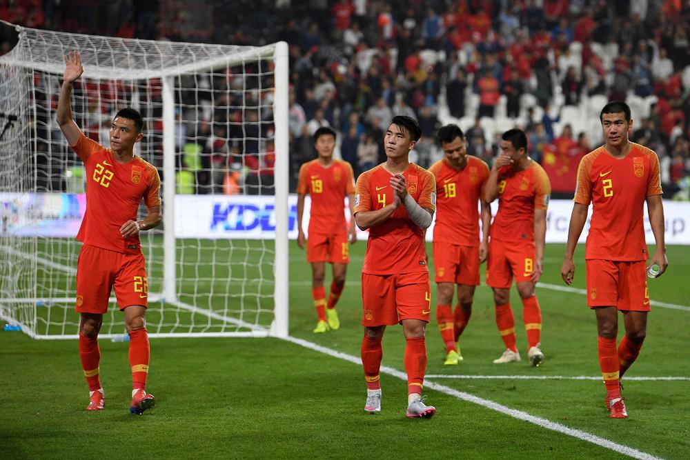 منتخب الصين لكرة القدم خلال مشاركته في نسخة الامارات من كأس آسيا