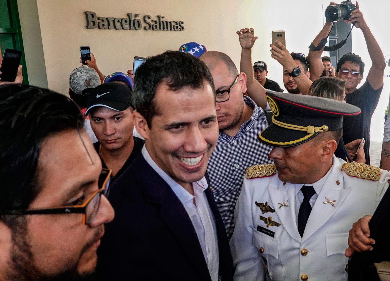 خوان غوايدو زعيم المعارضة أصبح رقما صعبا في معادلة الأزمة الفنزويلية