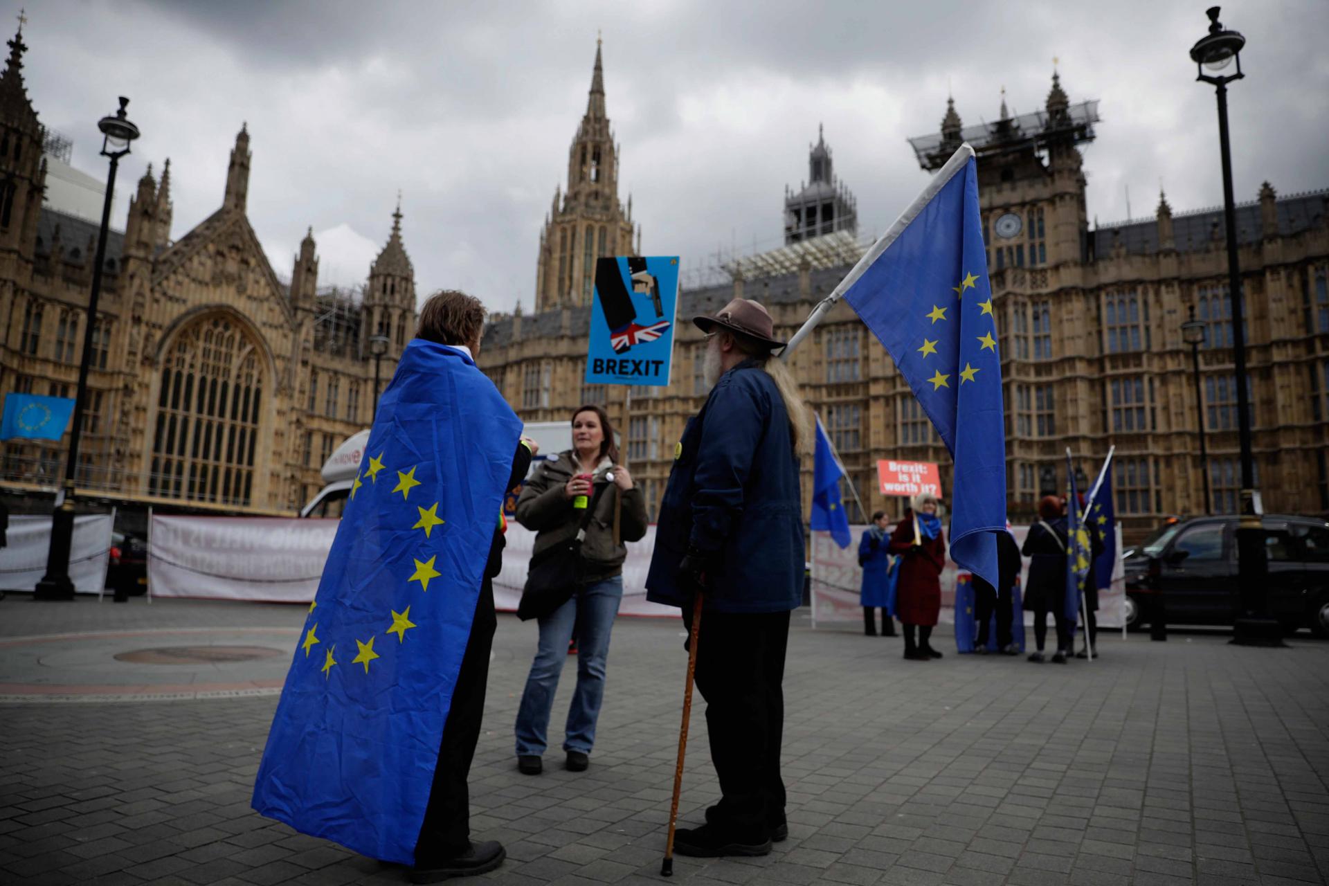 البريطانيون ينتظرون مصير حقوقهم في أوروبا