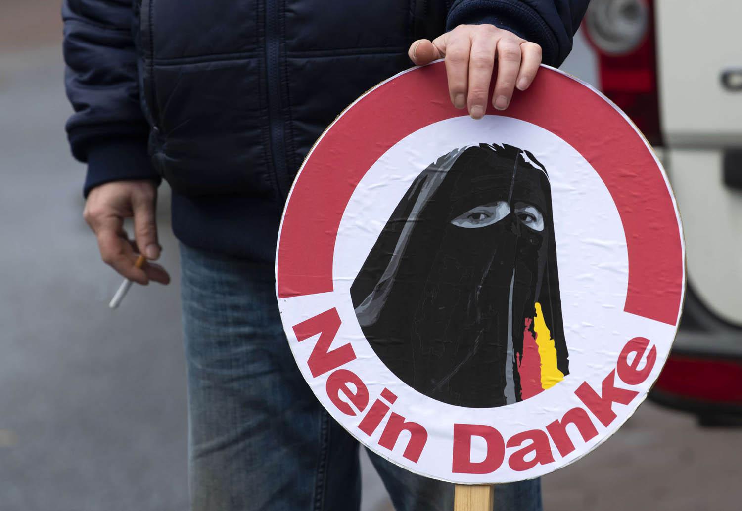 تظاهرة ألمانية ضد النقاب