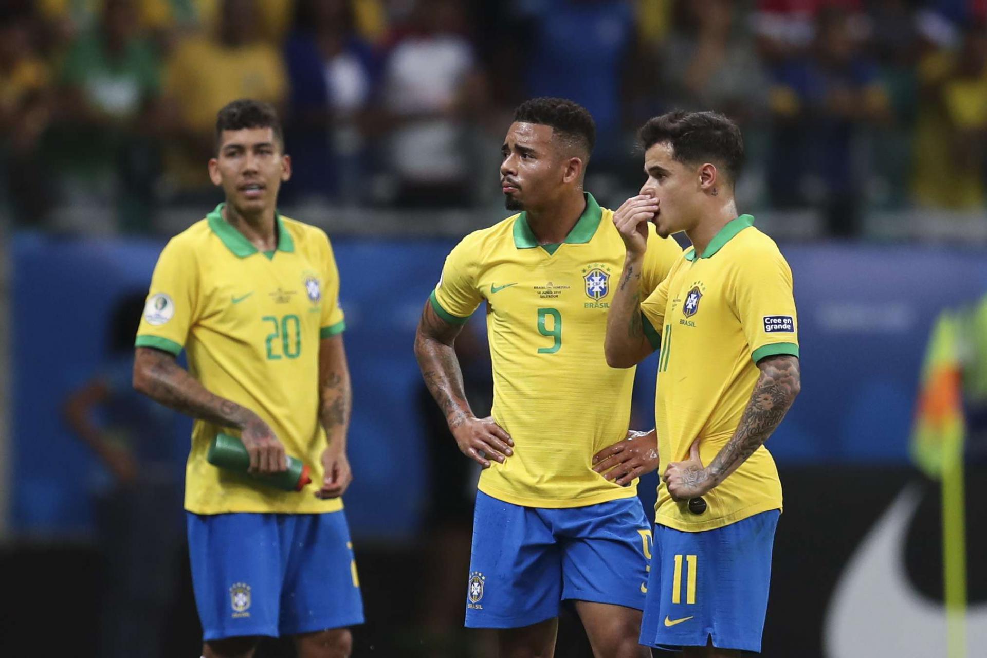 البرازيل في صدارة مجموعته رغم التعادل