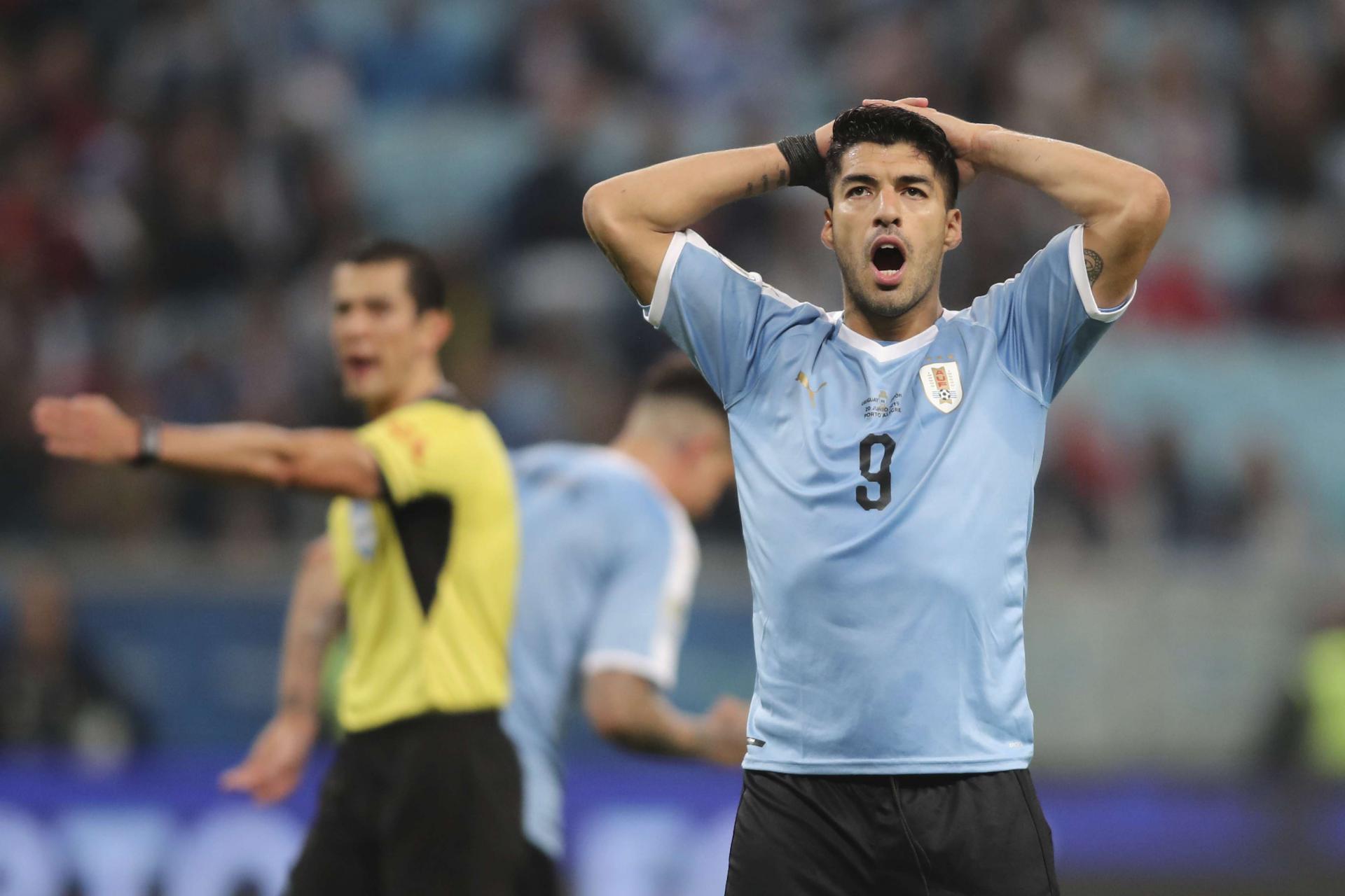 الأوروغواي قد تغادر البطولة القارية من الباب الضيق