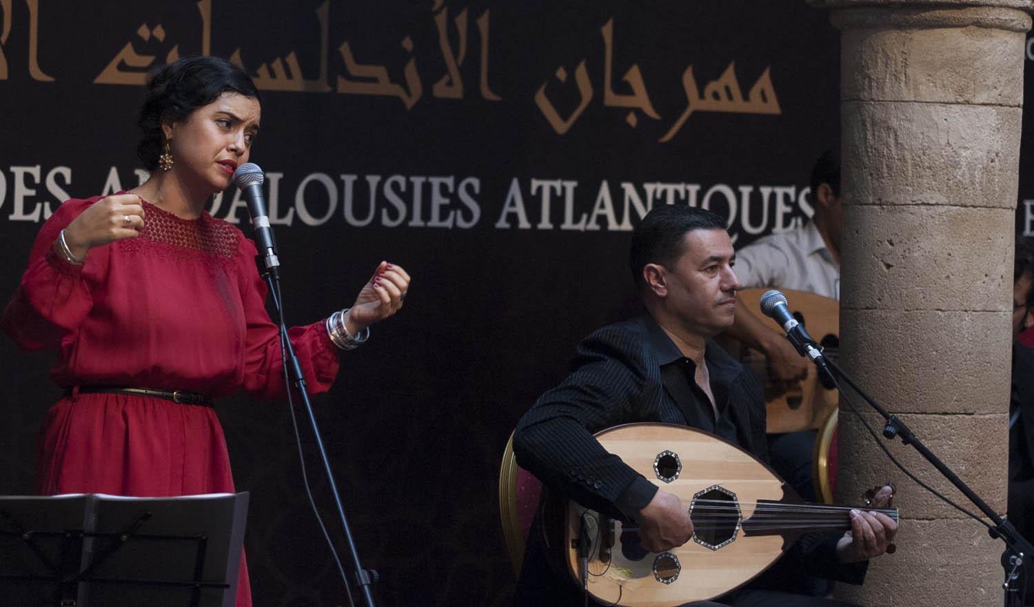 نيتا الكيام المغنية اليهودية من أصول أمازيغية مغربية تقدم أغاني شعبية مغربية من التراث الأندلسي