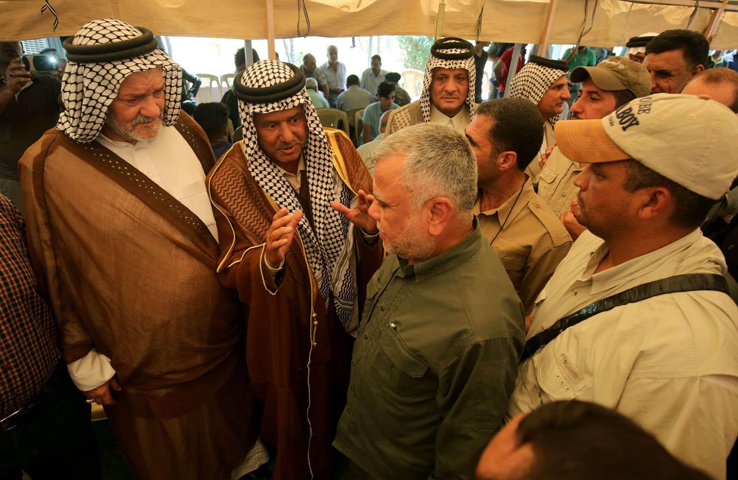 زعيم حركة بدر الشيعية في لقاء مع عشائر الموصل