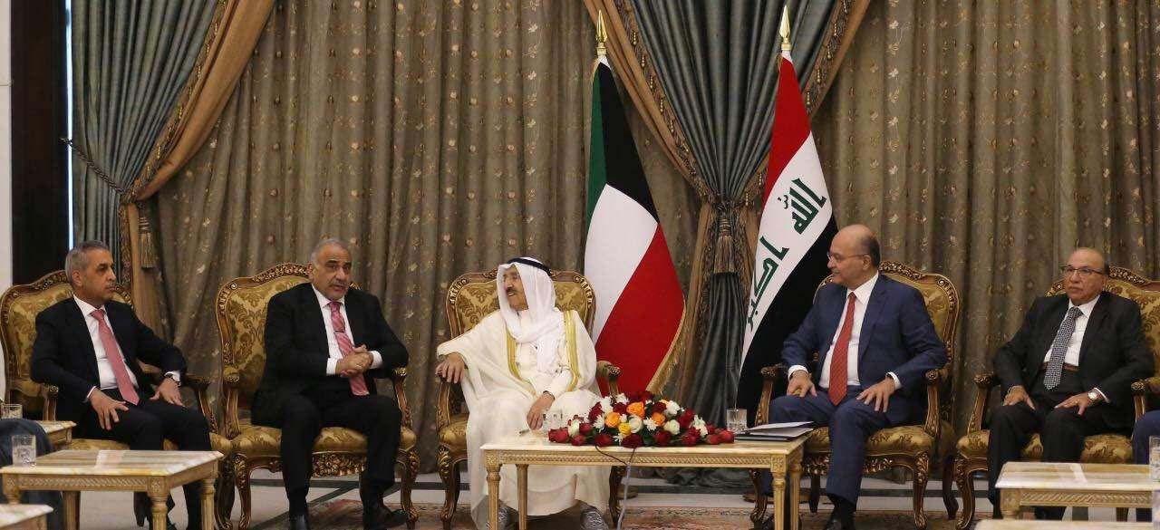 Kuwait's Emir Sheikh Sabah al-Ahmad al-Sabah (C) holding talks with Iraqi officials