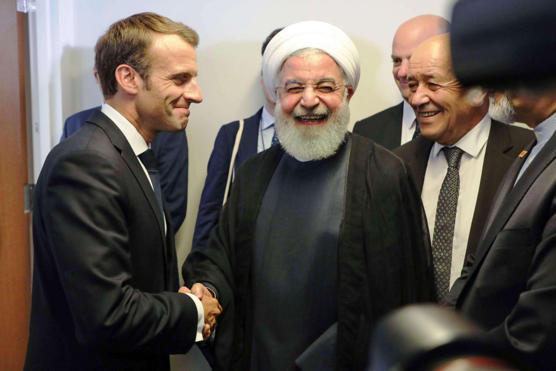 الرئيسان الإيراني حسن روحاني والفرنسي امانويل ماكرون