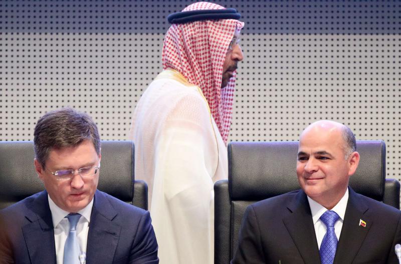 Russian Energy Minister Alexander Novak (L), Venezuela’s Oil Minister Manuel Quevedo (R) and Saudi Arabia’s Oil Minister Khalid al-Falih at an OPEC+ meeting in Vienna