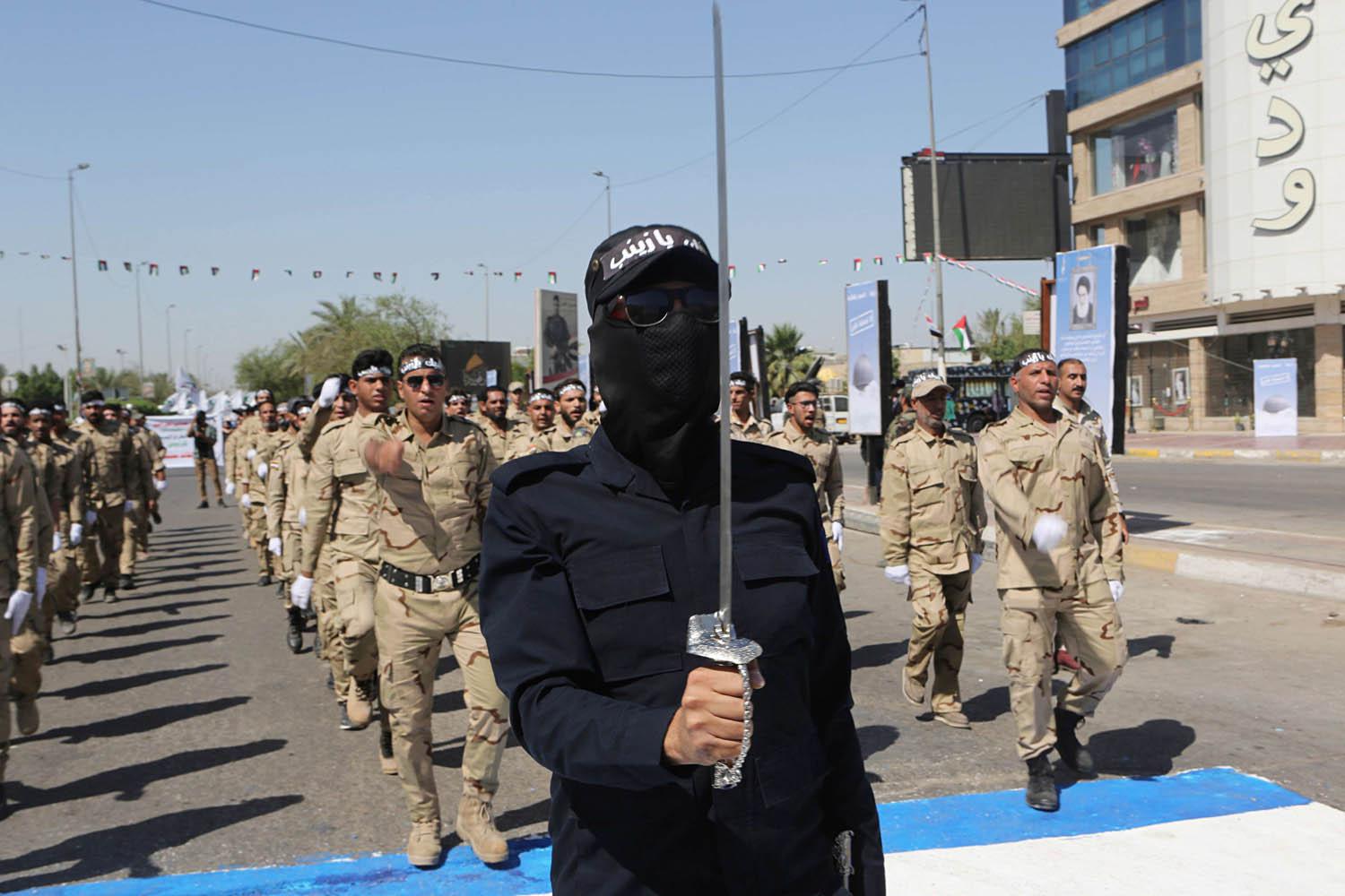 استعراض لقوات الحشد الشعبي في بغداد