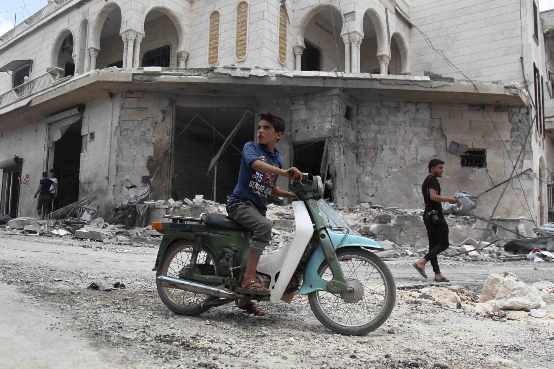 Regime air strikes on Tuesday killed 11 civilians in Idlib's south
