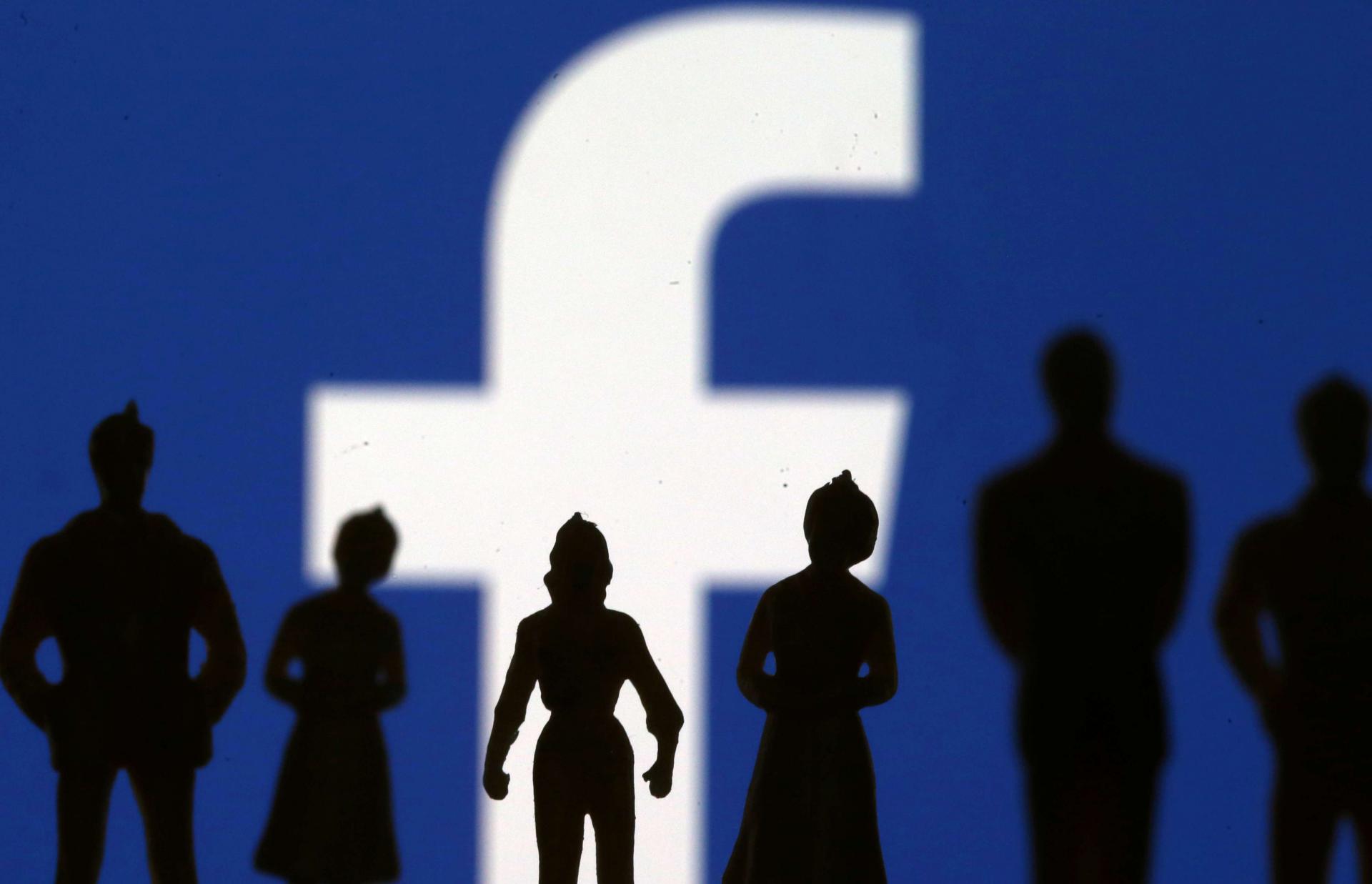 فيسبوك تسعى لتجاوز الاتهامات بخاصية جديدة تحمي بيانات المستخدمين