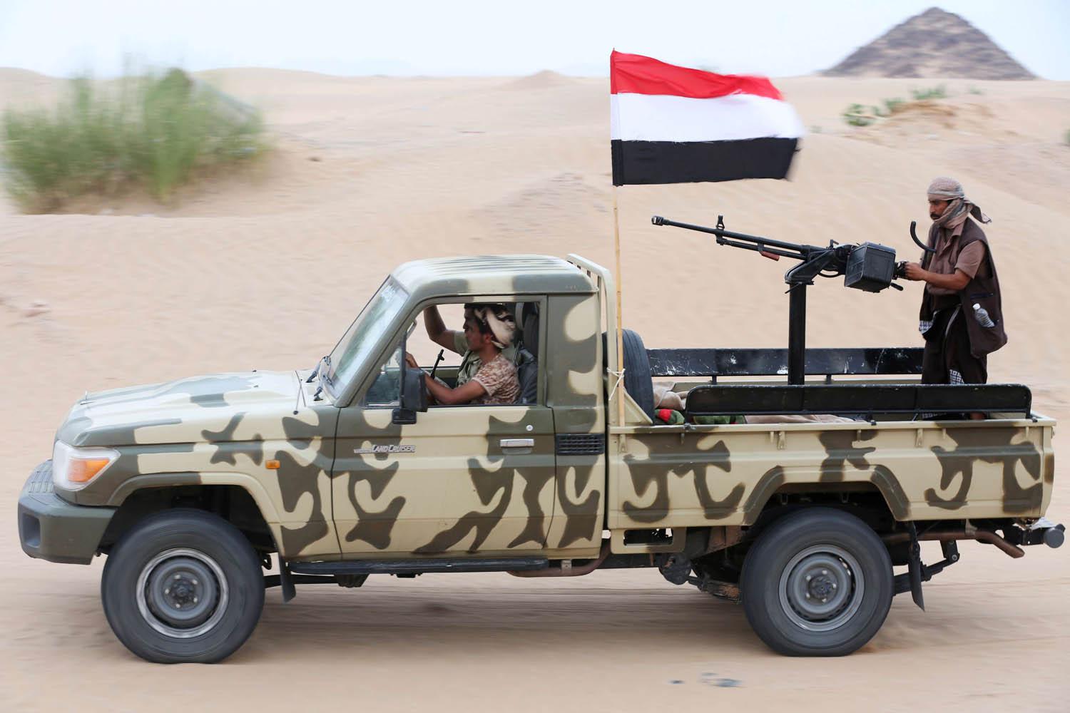 حماسة كبيرة لمقاتلة رفاق السلاح  قوات "الشرعية" في جنوب اليمن