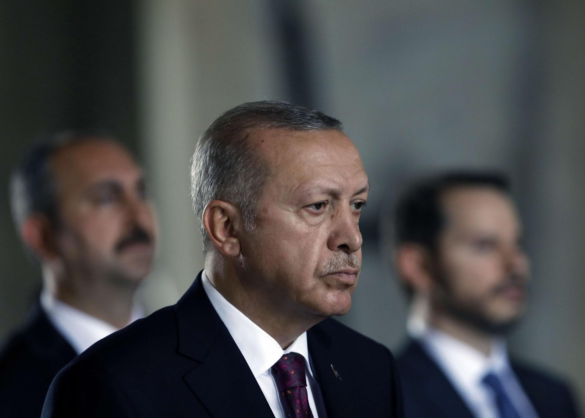 سياسات الرئاسة التركية تأزم الخلل الخفي في الاقتصاد التركي