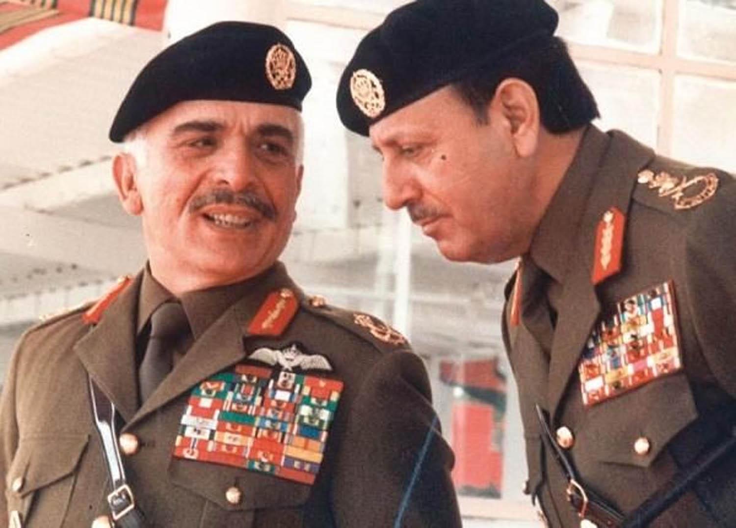 العاهل الأردني الراحل الملك الحسين وزيد بن شاكر