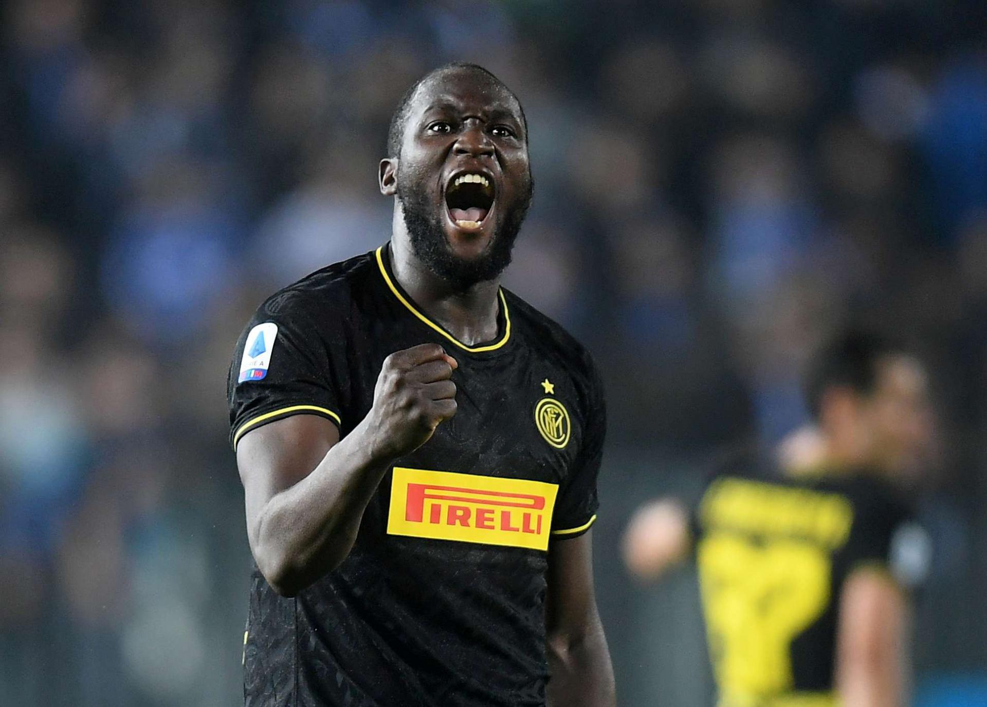 لوكاكو يمنح إنتر فوزا ثمينا