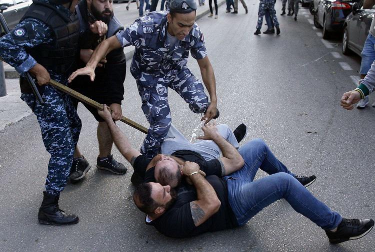 عنف مسلط على المحتجين السلميين في لبنان
