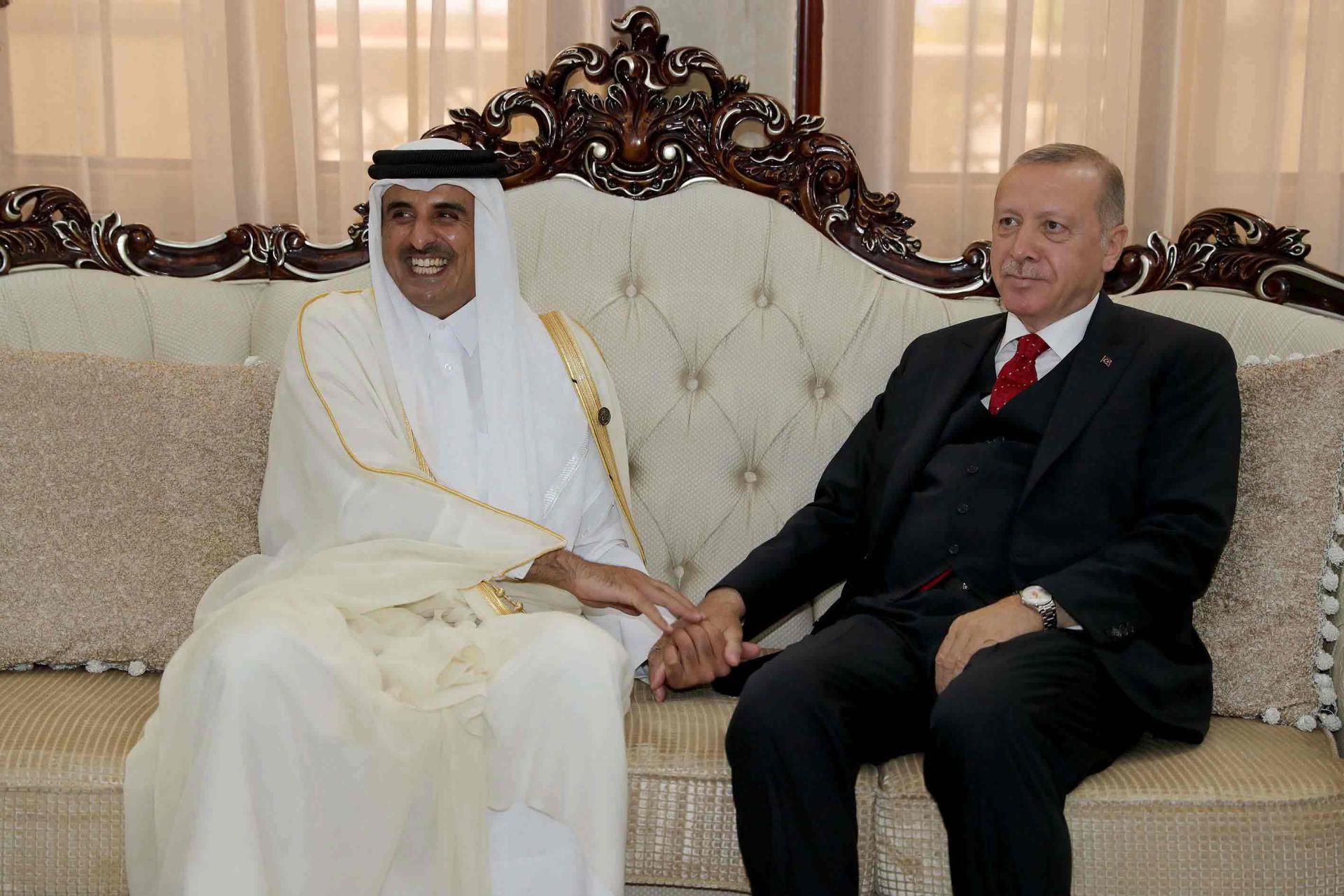 امير قطر يتخلى عن كل من يعرض الشراكة التركية القطرية إلى الخطر