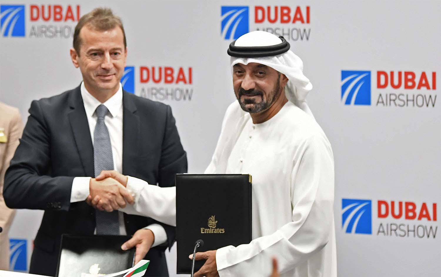 Ahmed bin Saeed Al Maktoum (R), CEO and chairman of the Emirates Group, and Guillaume Faury, Airbus CEO at Dubai Airshow