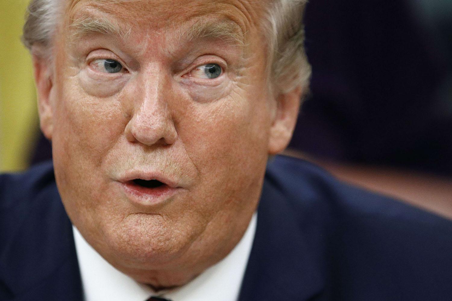 ترامب الاستثنائي المهدد بالاقالة