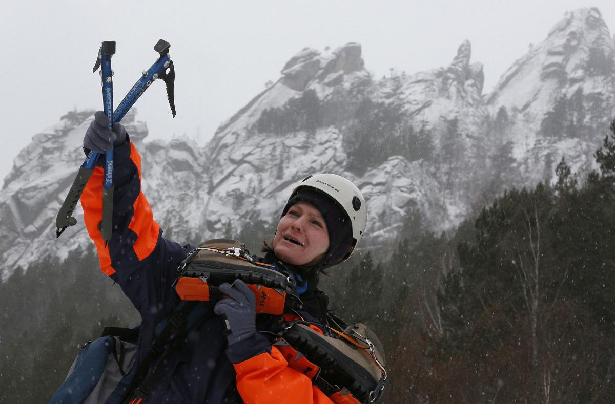  أستاذة الرياضة في جبال الألب وبطلة روسيا السابقة في تسلق الجبال يوليا بوريسوفا